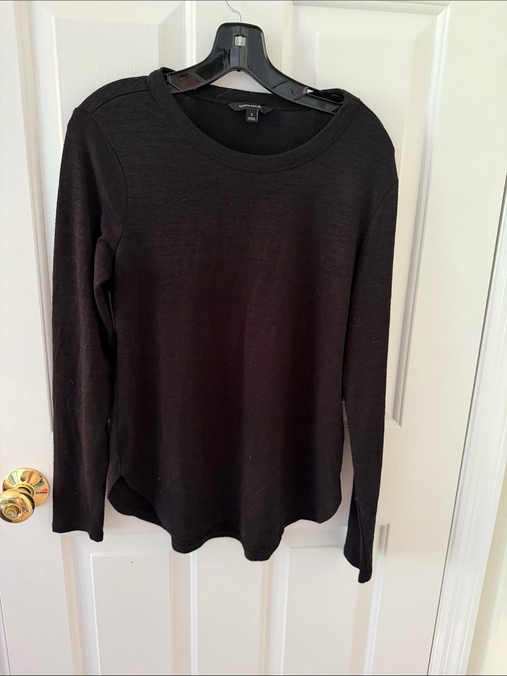 Banana Republic Black Scoop Neck Long-Sleeve Sweater